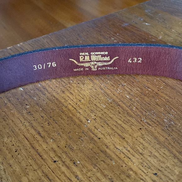 R.M. Williams Brown Cowhide Leather 1 1/4" Ranger Belt Australia Gold Buckle - Picture 3 of 9